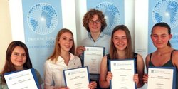 AUF IN DIE WELT Schüleraustausch Stipendien: Stipendiaten der Stiftung